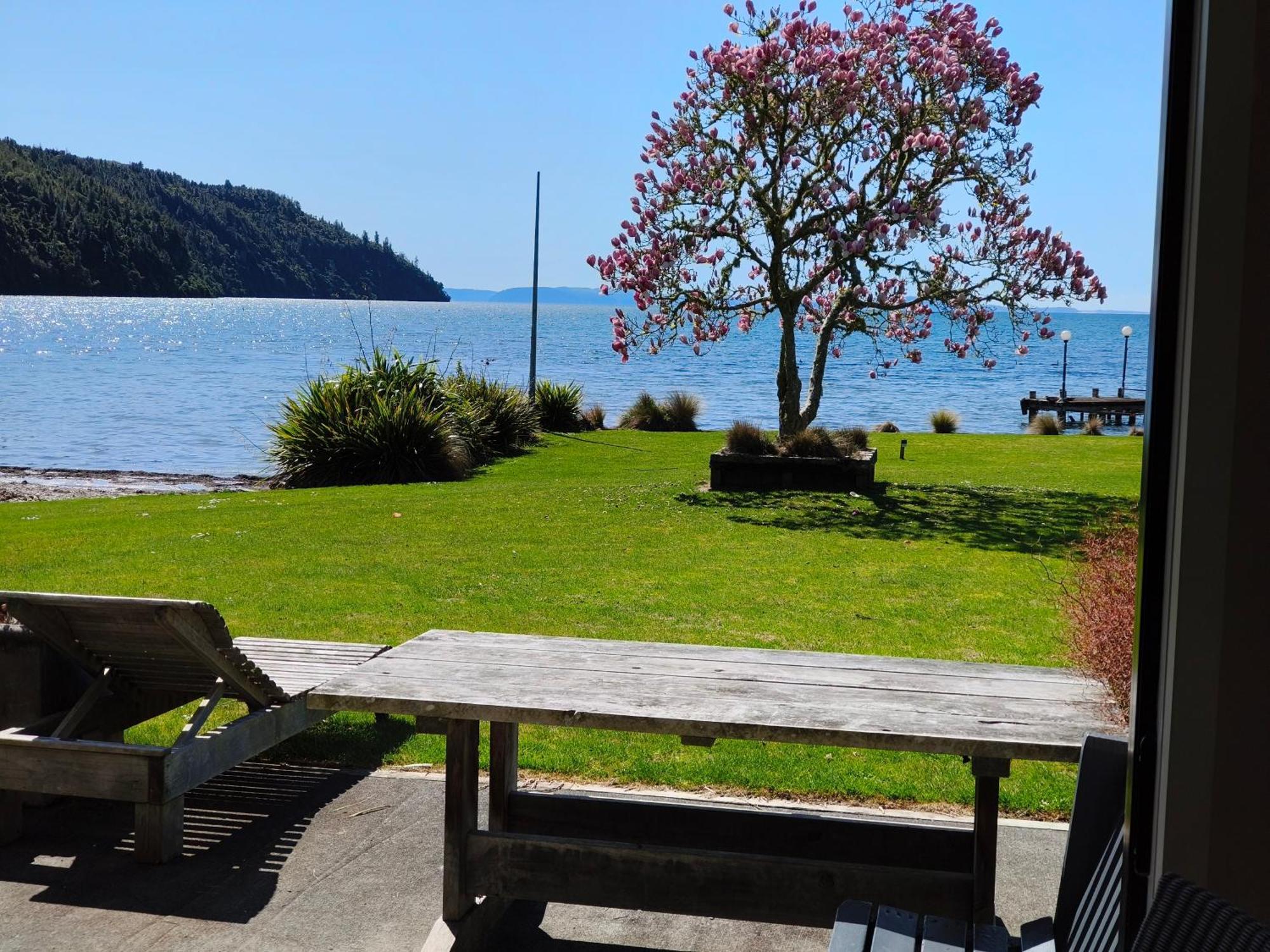 Braxmere Lodge Tokaanu Exterior photo